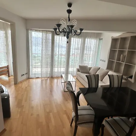 בודווה Apartments Krug מראה חיצוני תמונה